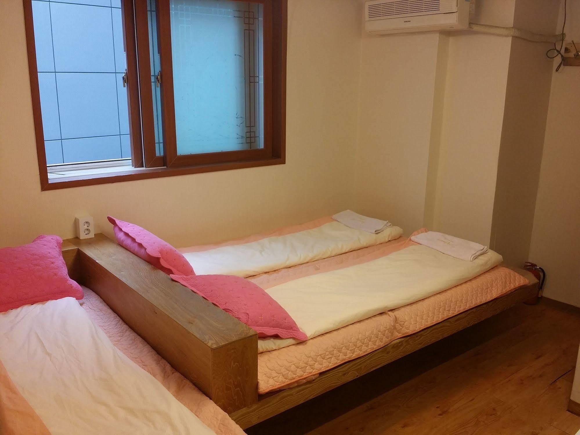 Bong Backpackers Pansiyon Seul Dış mekan fotoğraf